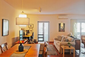 Smart TV, fireplace, ping pong, books - Vila Dona Anna - Townhouse Tavira (Tavira)