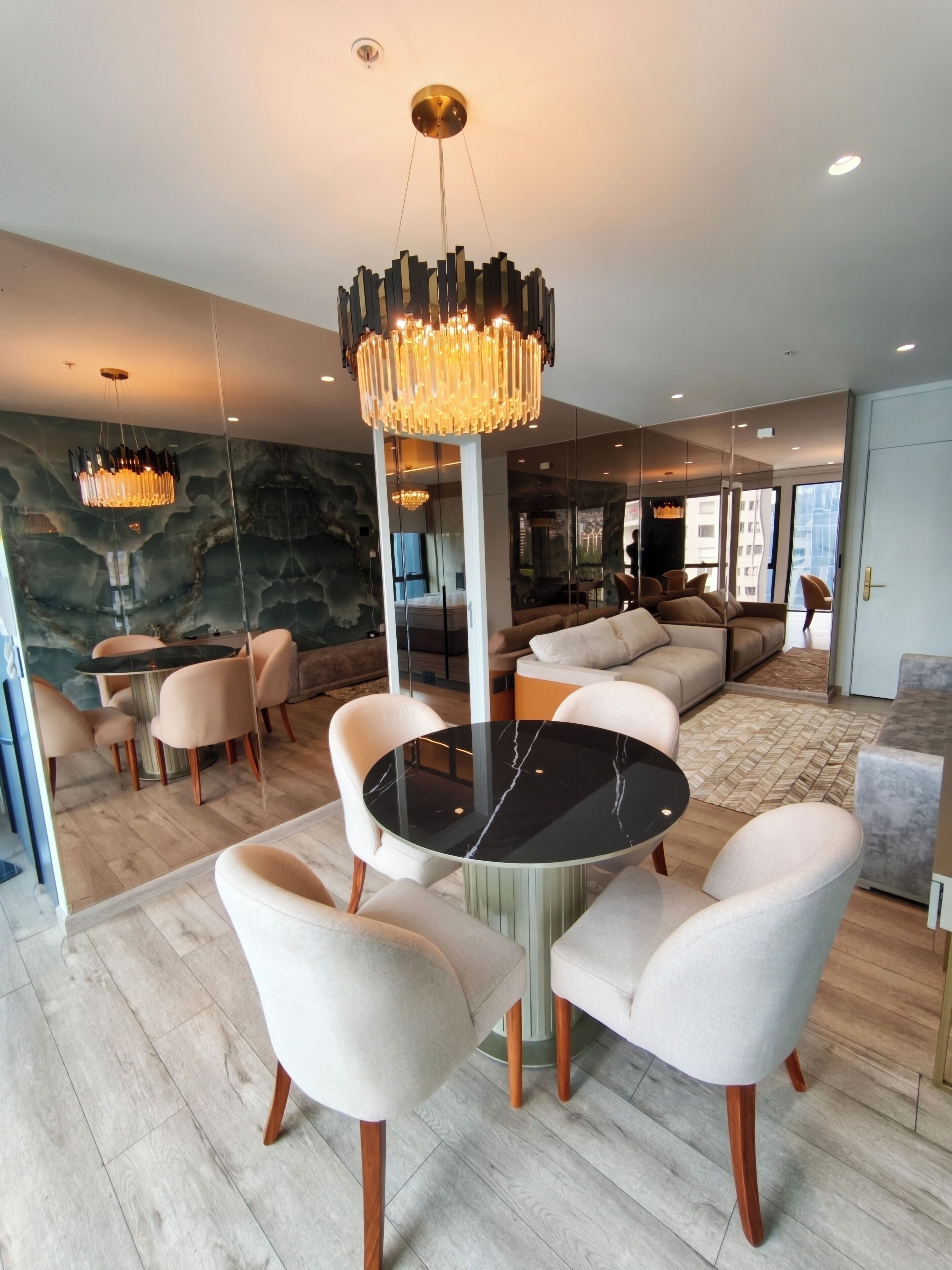 Familie appartement | Woonruimte | Smart-tv