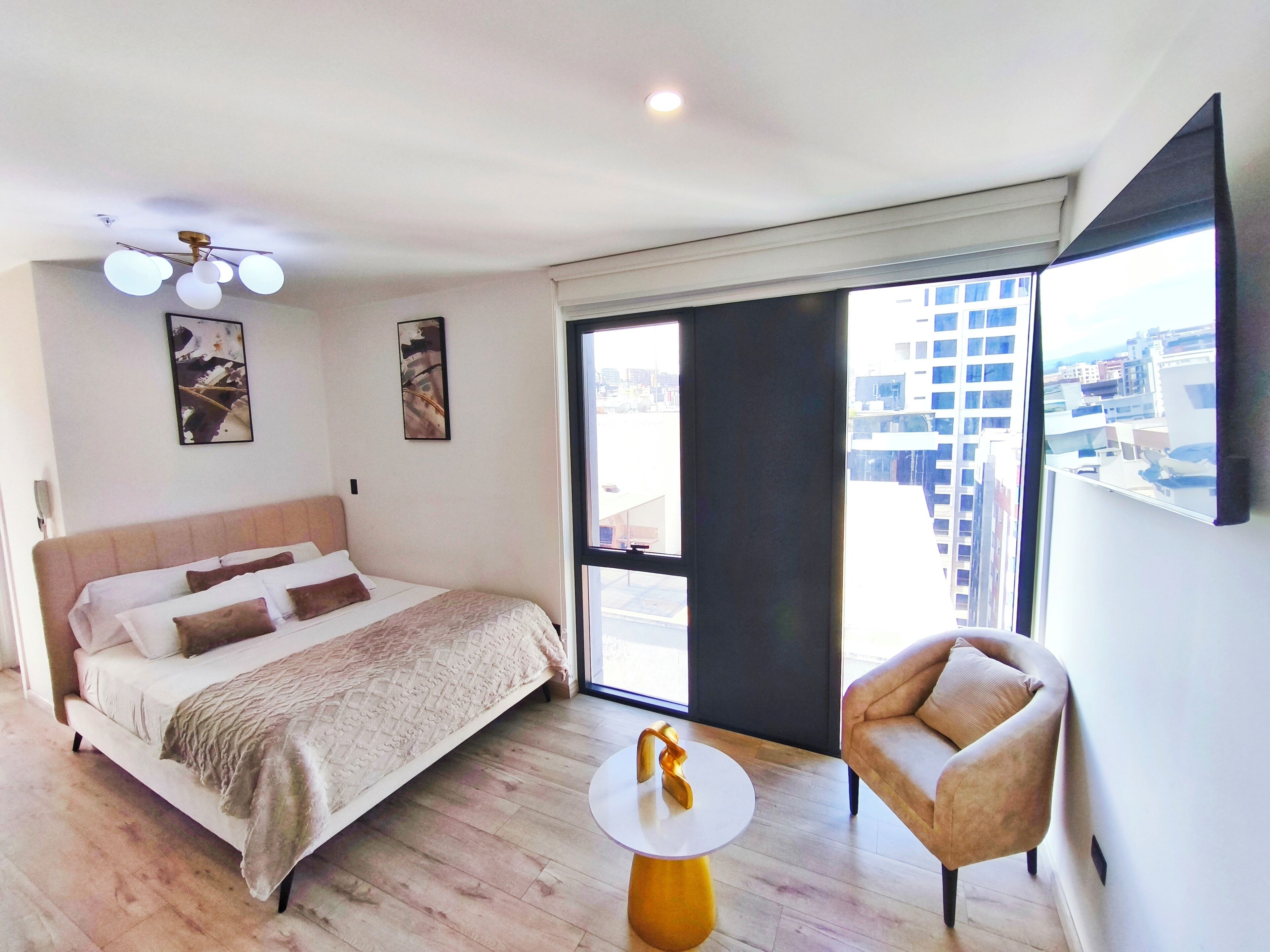 Studio Luxe