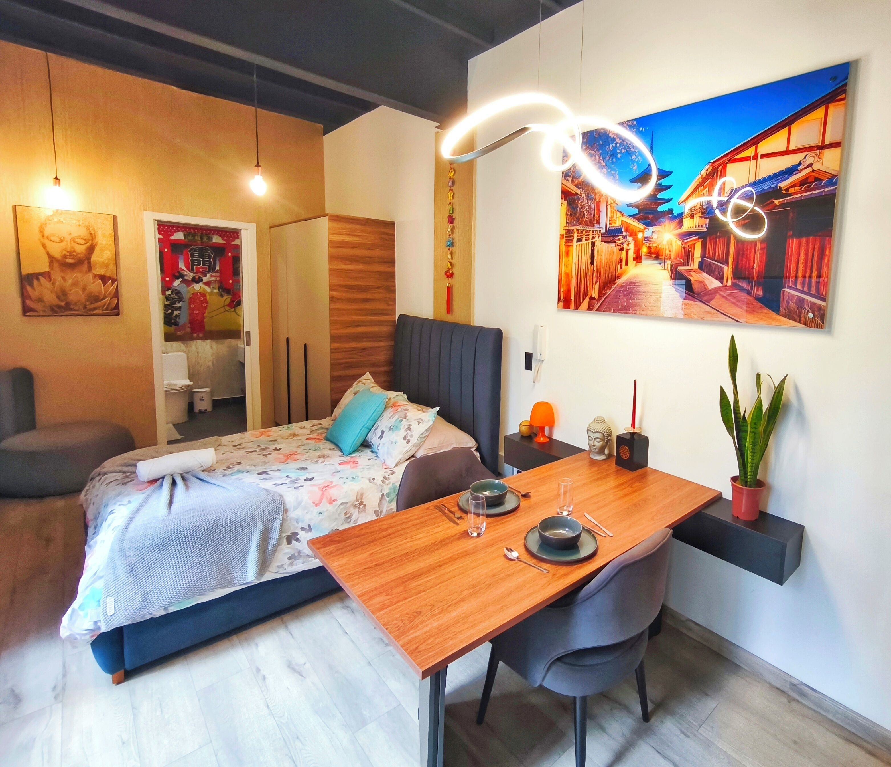 Classic Studio | Living area | Smart TV