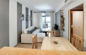 TV - Gorgeous apartment in Rota with WiFi (Rota)