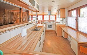 Fridge, oven, stovetop, dishwasher - Ferienhaus Rheinsberg OT Kagar (Rheinsberg OT Kagar)