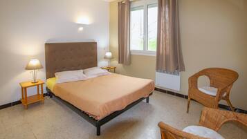 3 camere, ferro/asse da stiro, culla da viaggio, lenzuola