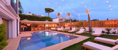 Alberca al aire libre