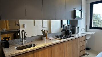 アパートメント | 専用キッチン | 大型冷蔵庫、電子レンジ、エスプレッソマシン、電気ポット