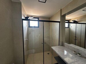 Apartment | Bathroom | Hair dryer, towels, soap, shampoo