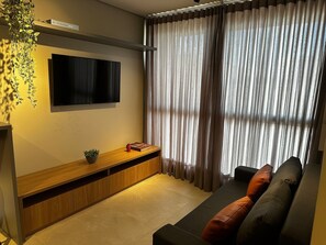 아파트 | 거실 공간 | 평면 TV