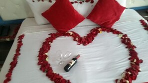 Executive Double Room Single Use | In-room safe, individually decorated, individually furnished, desk - Hotel Plaza Miranda by AW (Bogotá)