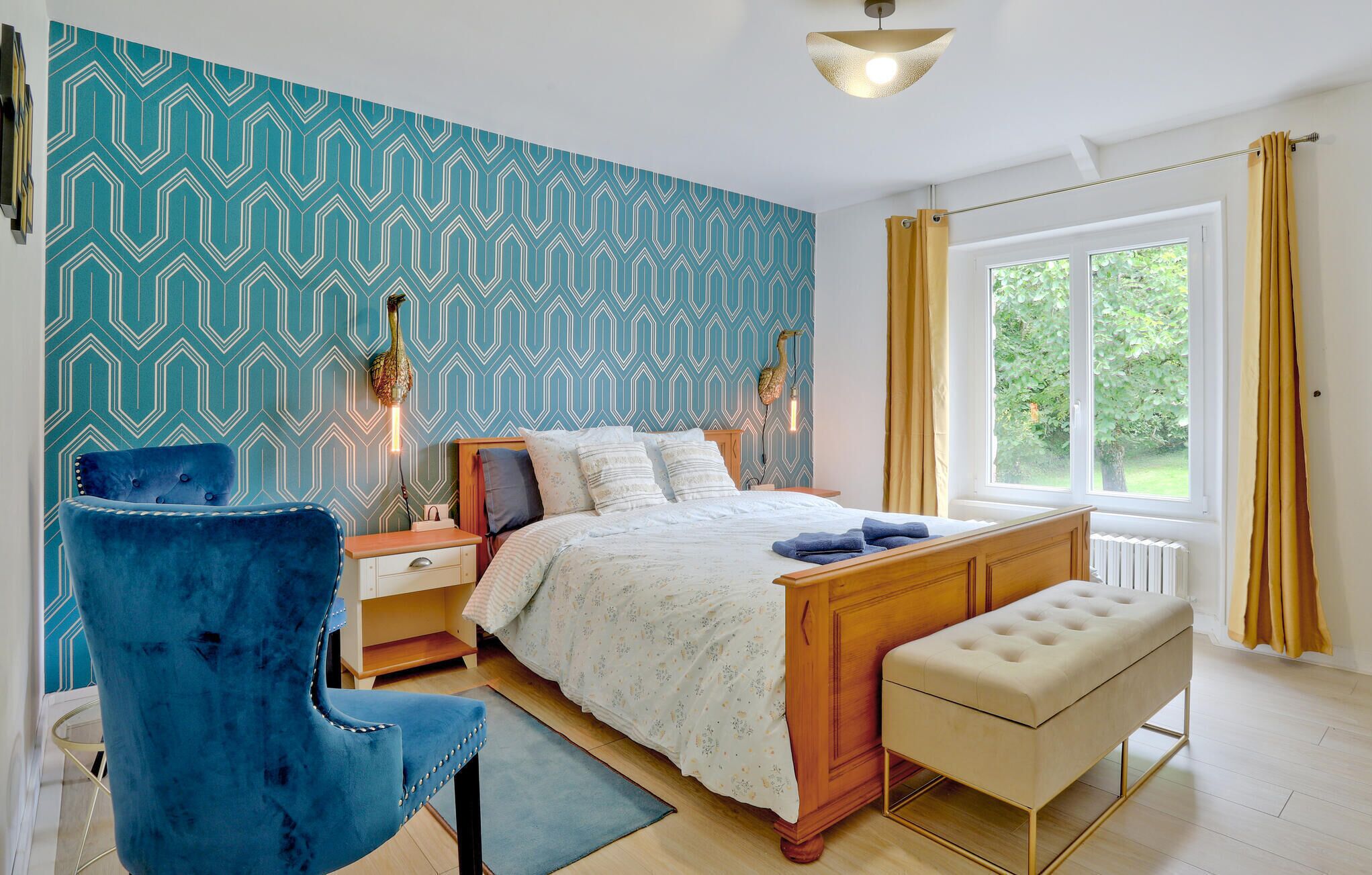 4 多间卧室、旅行婴儿床、免费 WiFi、床单