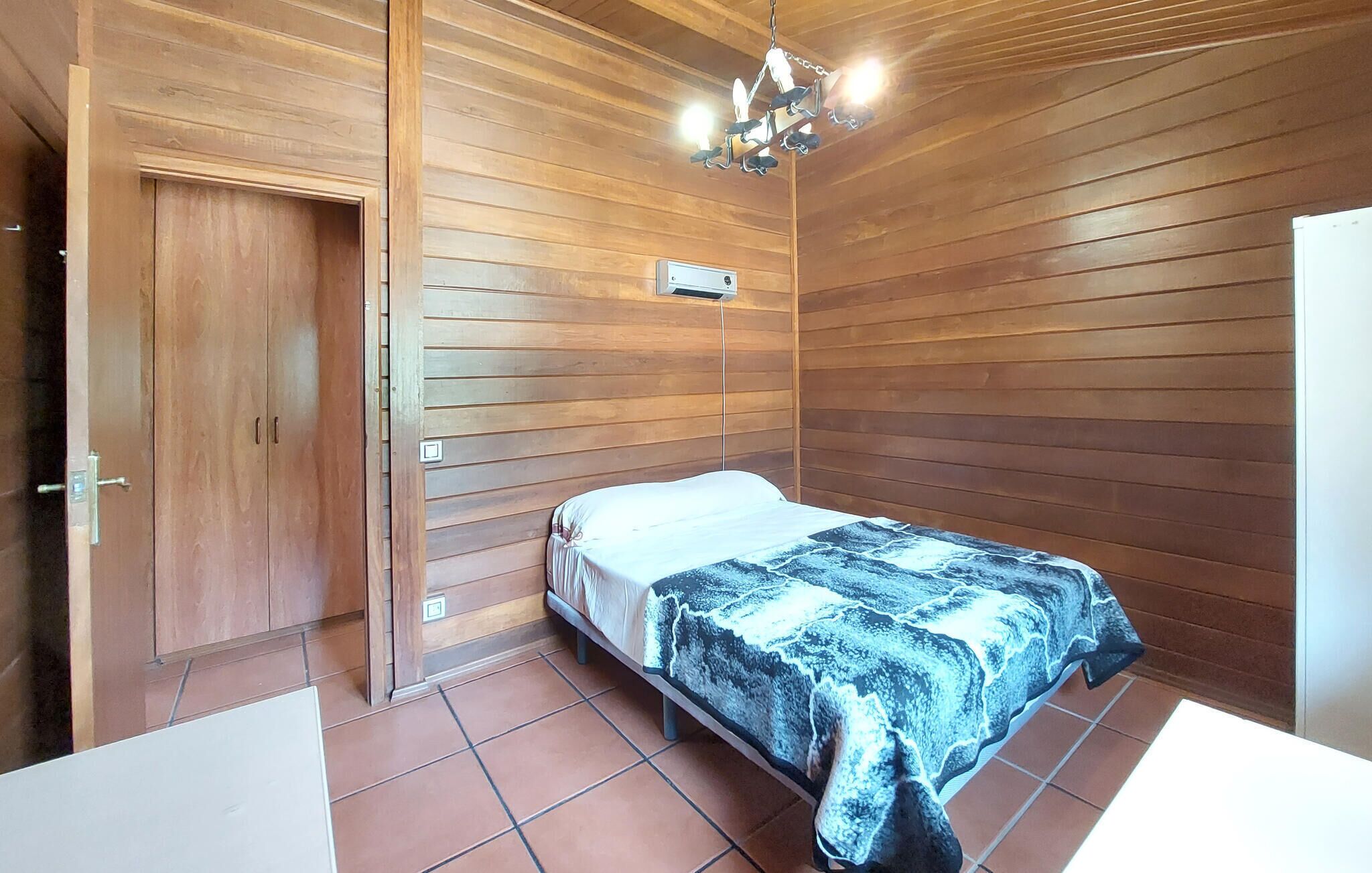 3 chambres, Wi-Fi gratuit, draps fournis