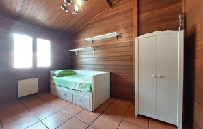 3 bedrooms, free WiFi, bed sheets
