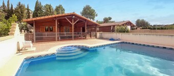 Lovely home in Turís with swimming pool