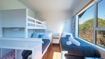 3 bedrooms, iron/ironing board, travel crib, free WiFi