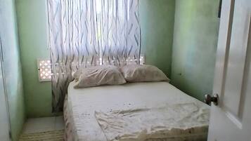 Maracas Bay View Apartment | Individually furnished, free WiFi, bed sheets