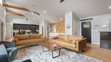 Smart TV, stereo, computer monitors