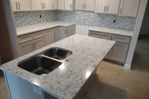 Private kitchen - SURFERS PARADISE 
NEW LOOK, NEW NAME.
JEEP WEEK OPEN.  RENT AS 1 OR 2 BEDROOMS. (Daytona Beach Shores)