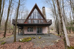 Exterior - Welcome to Palm Hideaway in The Hideout (Hamlin)