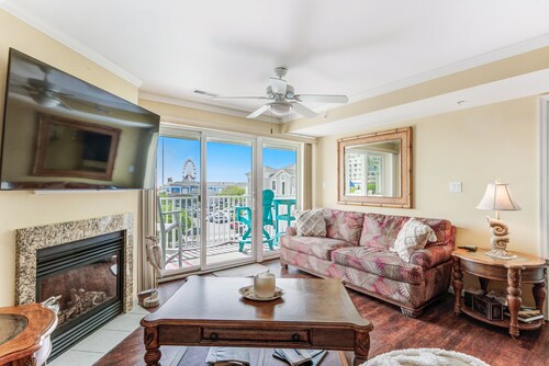 4 Bed W/ 
Pool Steps to the Beach/Ride
