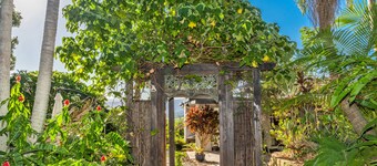 Amazing views of the hinterland, short drive to the beach and Byron