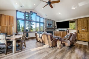 Smart-tv, eldstad, tv-spel och datorskärmar