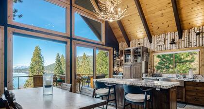 Luxe Lake View Lodge sleeps 18; Full-gym, Spa, & Firepit.