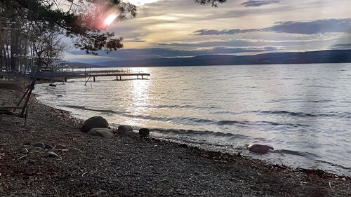 Canandaigua Lake Cottage—500ft to private lake access