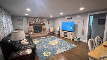 Smart TV, fireplace, computer monitors