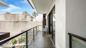 Villa | Balcony