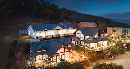 Seokmodo Supsokbadapunggyeong Pension