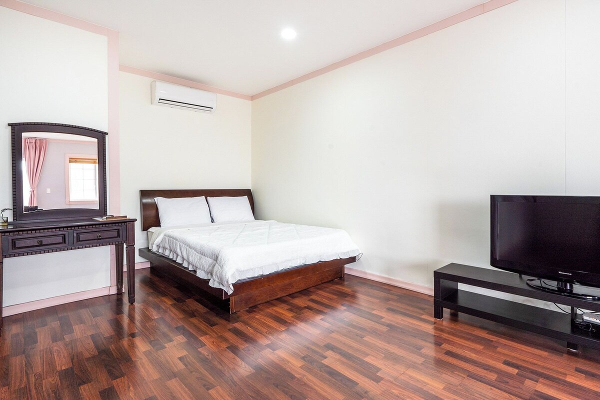 Habitación básica, 1 habitación (Hyacinth) | 1 dormitorio y wifi gratis