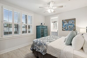 3 bedrooms, desk, iron/ironing board, travel crib