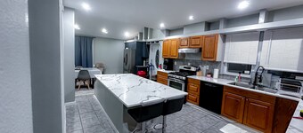 Cozy Charming Retreat•Next to EWR✈️, MSU🏫 & NYC🌃!