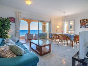 TV - Magrana Over The Sea (Private Pool). by Interhome (Porto Cristo)