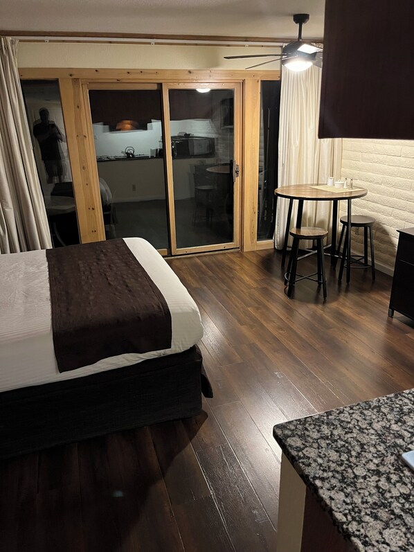 1 bedroom, iron/ironing board, WiFi, bed sheets - Comfortable Vacation incline village Lake Tahoe Studio/Cabin/Apartment Sleeps 2 (Incline Village)