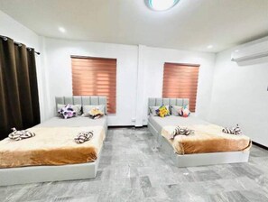 6 bedrooms, iron/ironing board, WiFi, bed sheets