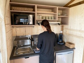 冷蔵庫、コーヒー / ティーメーカー、環境にやさしい洗剤