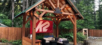 Outdoor Retreat: AC-Firepit-Outdoor Living-RV Hook Up-Sport Court-WIFI-Patio,