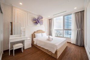 4 bedrooms, WiFi, bed sheets