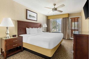 2 dormitoris, planxa i posts de planxar, wifi i roba de llit