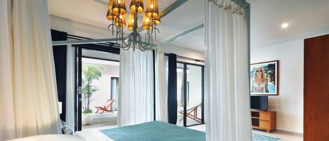 Suite | Minibar, setrika/meja setrika, dan Wi-Fi gratis