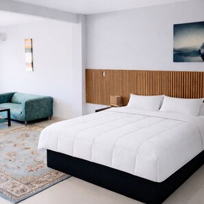 1 slaapkamer, een strijkplank/strijkijzer, gratis wifi, beddengoed