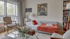 1 室のベッドルーム、デスク、アイロン / アイロン台、WiFi