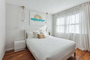 3 bedrooms, in-room safe, iron/ironing board - Luxury NY Home with Free Parking (White Plains)