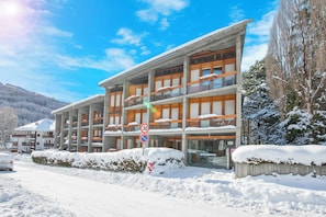 Exterior - Slalom 73 (Bardonecchia)