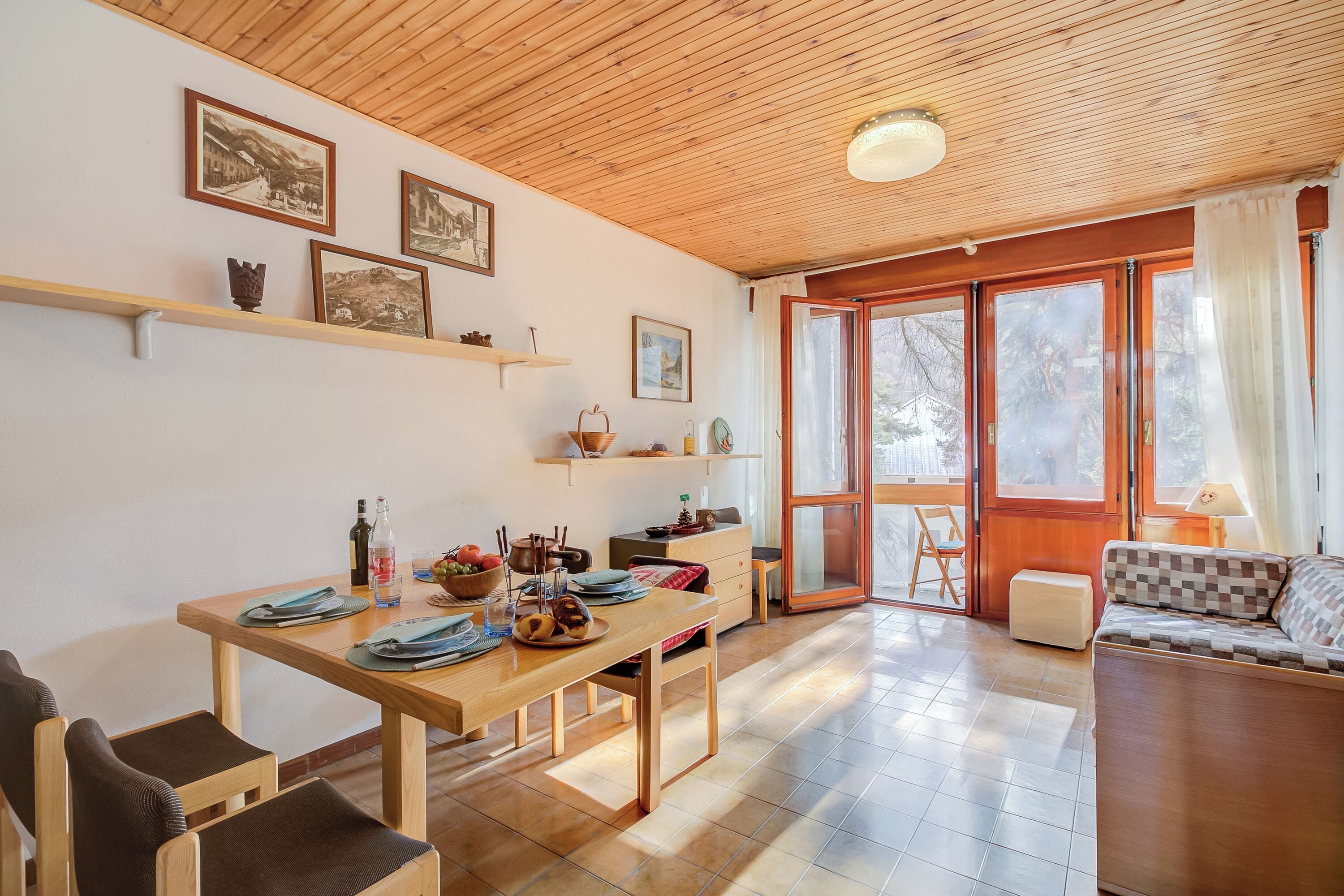Apartament familiar, diversos dormitoris (Slalom 73) | Sala d'estar | Televisor de pantalla plana de 21 polzades amb canals per cable 
