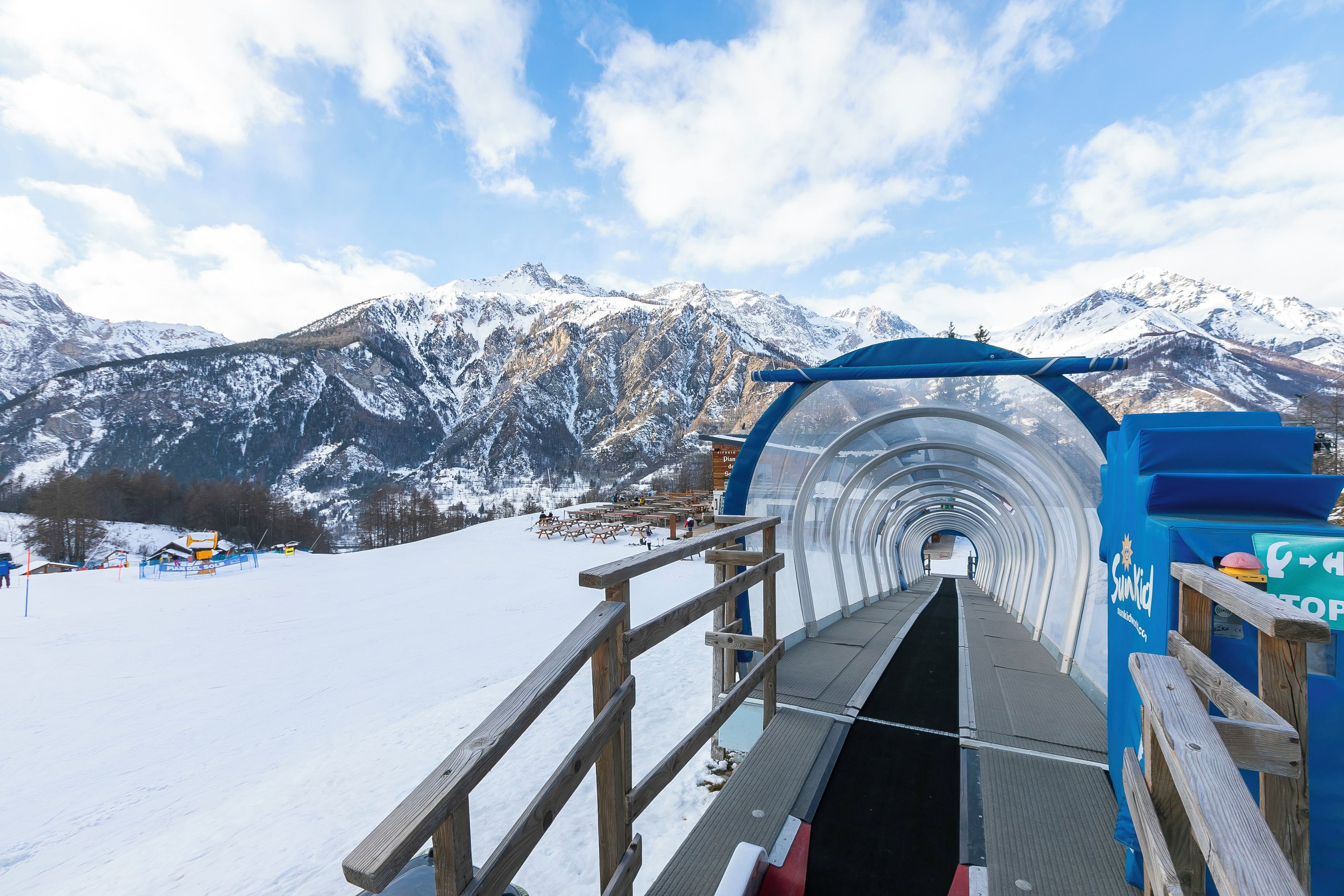 Snow and ski sports
