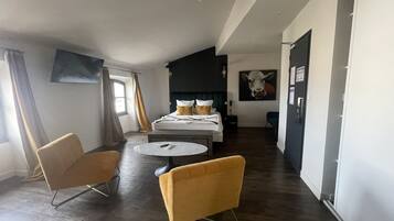 Suite | Decoració individual, mobiliari individual i escriptori