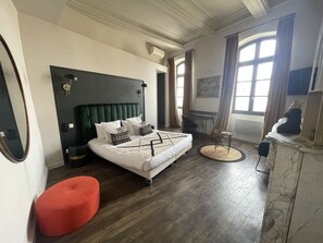 Suite | Individually decorated, individually furnished, desk, soundproofing