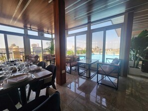 Indoor pool - Mar Charbel Hotel Cairo (Cairo)
