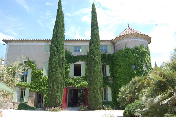 Exterior - La Ponche - Blue Room (Vacqueyras)